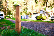 Load image into Gallery viewer, Solar Woodle Bollard