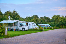 Load image into Gallery viewer, Solar Woodle Bollard