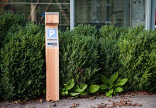 Load image into Gallery viewer, Solar Woodle Bollard