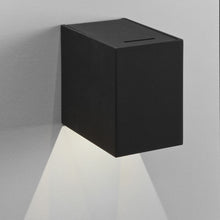 Load image into Gallery viewer, Oslo 100 LED Wall Light
